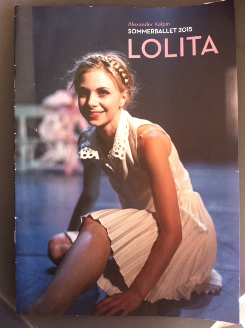 Programforside med Ida Prætorius som Lolita. Foto: Isak Hoffmeyer. 